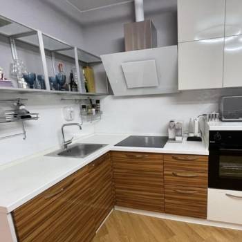 Продается 2-х комнатная квартира, 57 м²