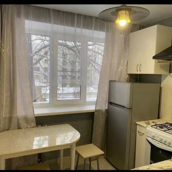 Сдается Многокомнатная квартира, 60 м²