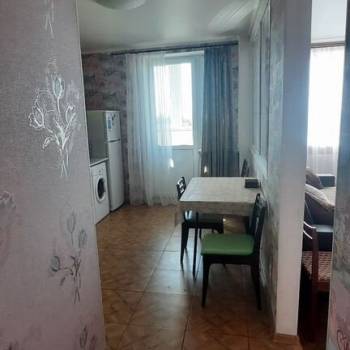 Сдается 1-комнатная квартира, 40 м²
