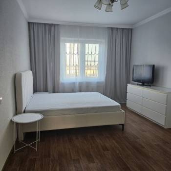 Сдается 1-комнатная квартира, 43 м²