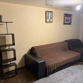Сдается 1-комнатная квартира, 56 м²
