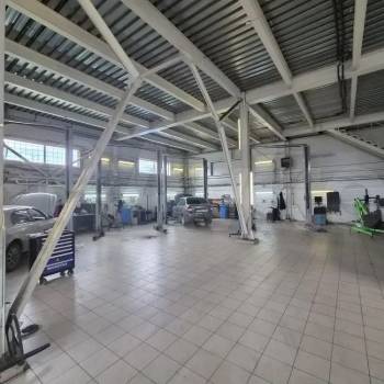 Сдается Нежилое помещение, 700 м²