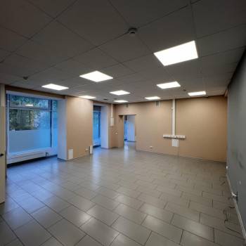 Сдается Нежилое помещение, 120 м²