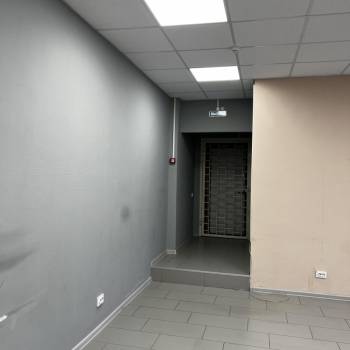 Сдается Нежилое помещение, 120 м²