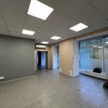 Сдается Нежилое помещение, 120 м²