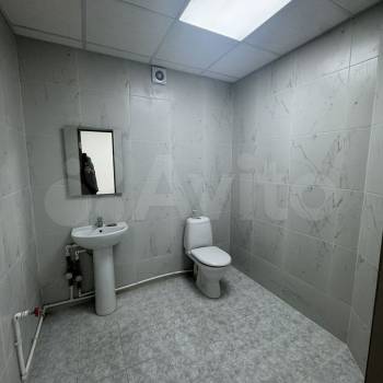 Сдается Нежилое помещение, 180,7 м²