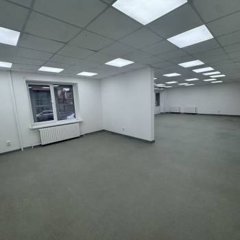 Сдается Нежилое помещение, 180,7 м²