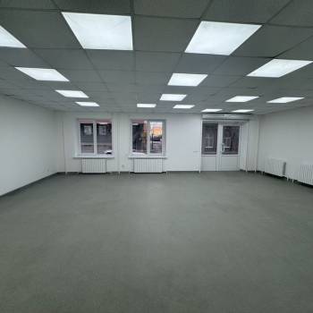 Сдается Нежилое помещение, 180,7 м²