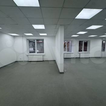 Сдается Нежилое помещение, 180,7 м²