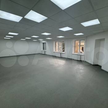 Сдается Нежилое помещение, 180,7 м²