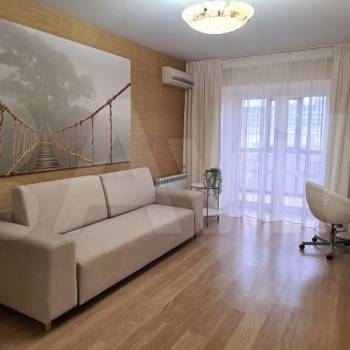 Сдается 2-х комнатная квартира, 80 м²