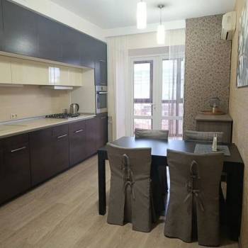 Сдается 2-х комнатная квартира, 80 м²
