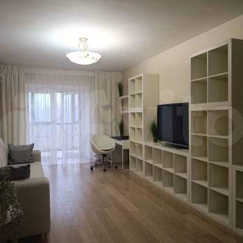 Сдается 2-х комнатная квартира, 80 м²