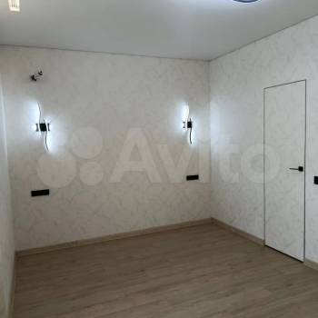 Продается 1-комнатная квартира, 70 м²