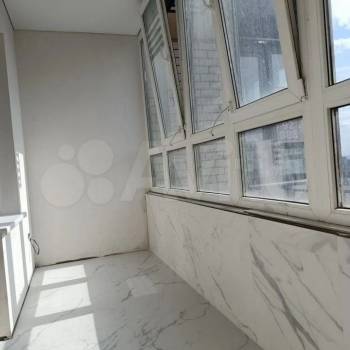 Продается 1-комнатная квартира, 70 м²