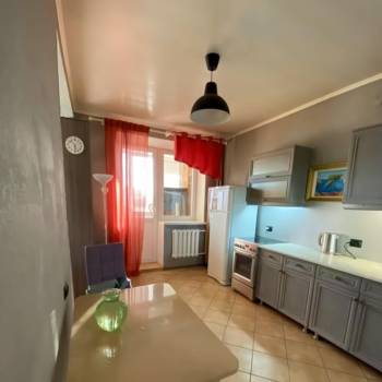 Сдается 1-комнатная квартира, 54 м²