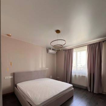 Сдается 2-х комнатная квартира, 78 м²