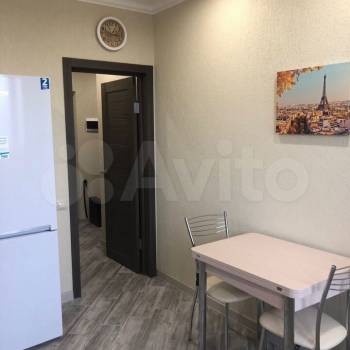 Сдается 1-комнатная квартира, 38 м²
