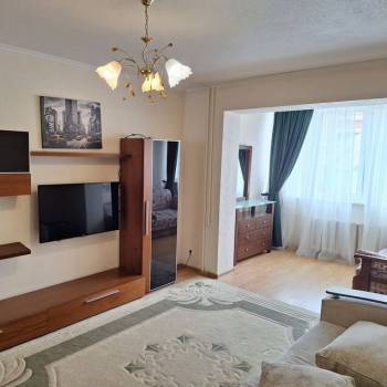 Сдается 1-комнатная квартира, 40,9 м²