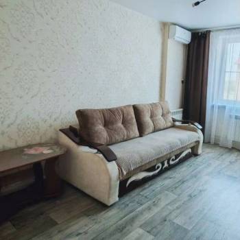 Сдается 1-комнатная квартира, 49,6 м²