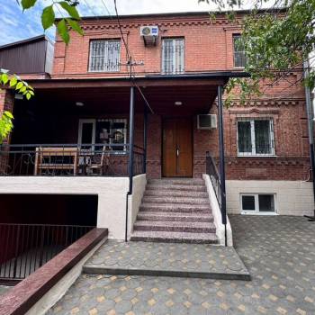 Сдается Дом, 200 м²