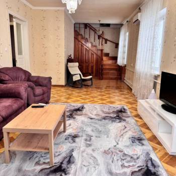 Сдается Дом, 200 м²