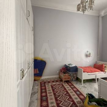 Продается Многокомнатная квартира, 80 м²