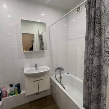 Сдается 1-комнатная квартира, 42 м²