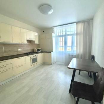 Сдается 2-х комнатная квартира, 86 м²