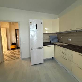 Сдается 2-х комнатная квартира, 86 м²
