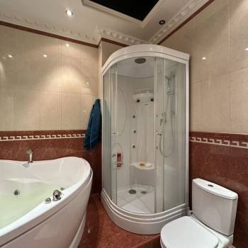 Продается Многокомнатная квартира, 157 м²