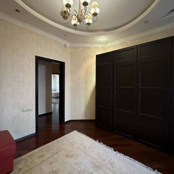 Продается Многокомнатная квартира, 157 м²