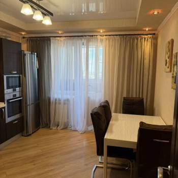 Сдается 1-комнатная квартира, 46 м²