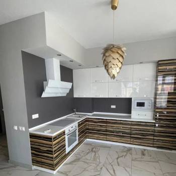 Сдается 1-комнатная квартира, 60 м²