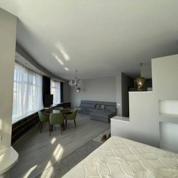 Сдается 1-комнатная квартира, 60 м²