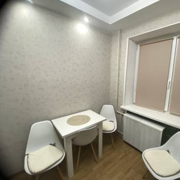 Сдается 1-комнатная квартира, 49 м²