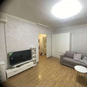 Сдается 1-комнатная квартира, 49 м²