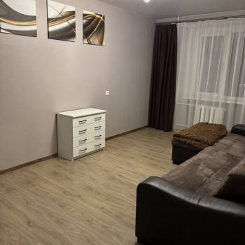 Сдается Многокомнатная квартира, 57 м²