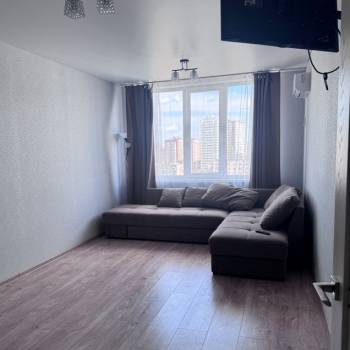 Сдается 1-комнатная квартира, 40 м²