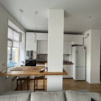 Продается 1-комнатная квартира, 53 м²