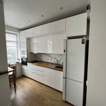 Продается 1-комнатная квартира, 53 м²