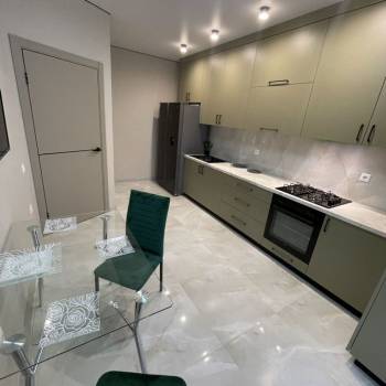Продается 1-комнатная квартира, 37 м²