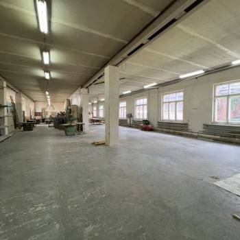 Сдается Нежилое помещение, 700 м²