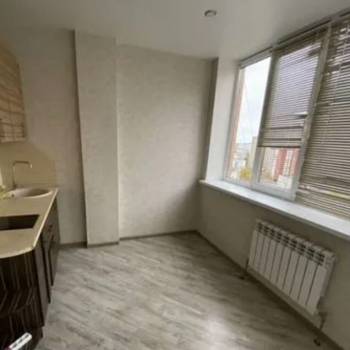 Продается 1-комнатная квартира, 43 м²