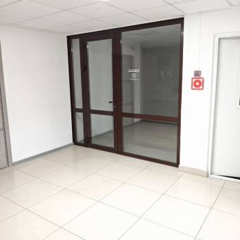 Сдается Нежилое помещение, 106 м²