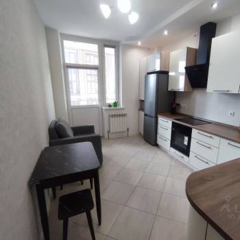 Сдается 1-комнатная квартира, 42 м²