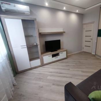 Сдается 1-комнатная квартира, 42 м²