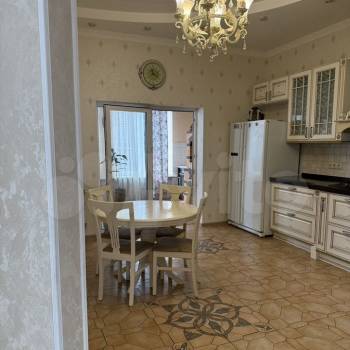 Продается Дом, 180 м²