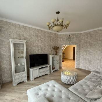 Продается Дом, 180 м²