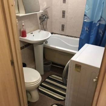 Сдается Многокомнатная квартира, 60 м²